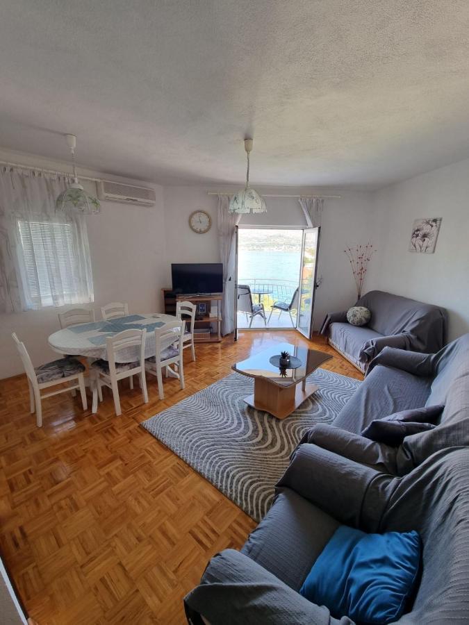Apartment Matej Trogir Exterior photo